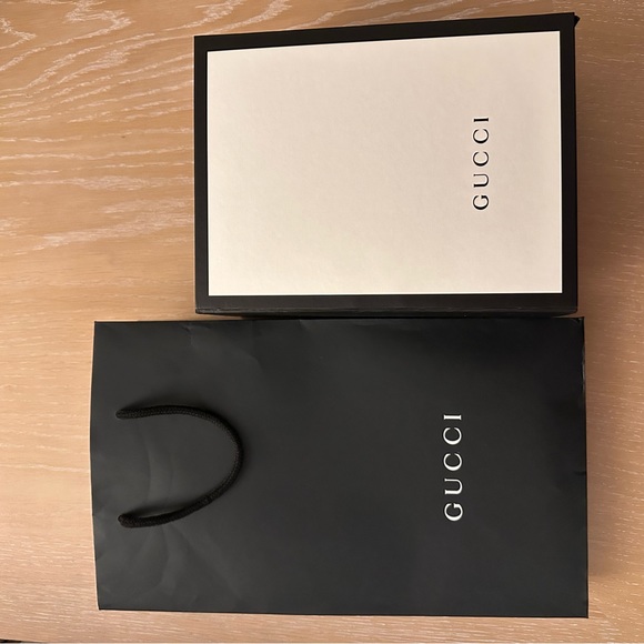 GG MARMONT SMALL SHOULDER BAG - Picture 2 of 4